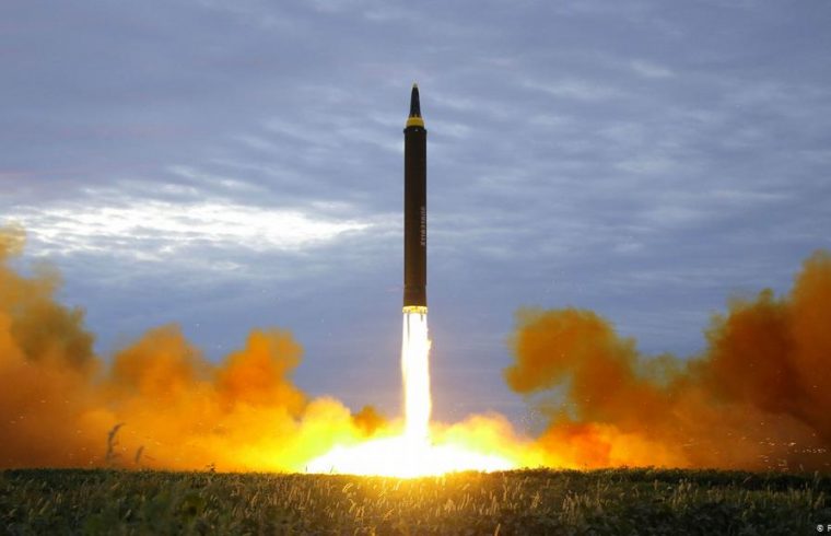 Coreia do Norte faz testes de mísseis; EUA pedem volta de negociações