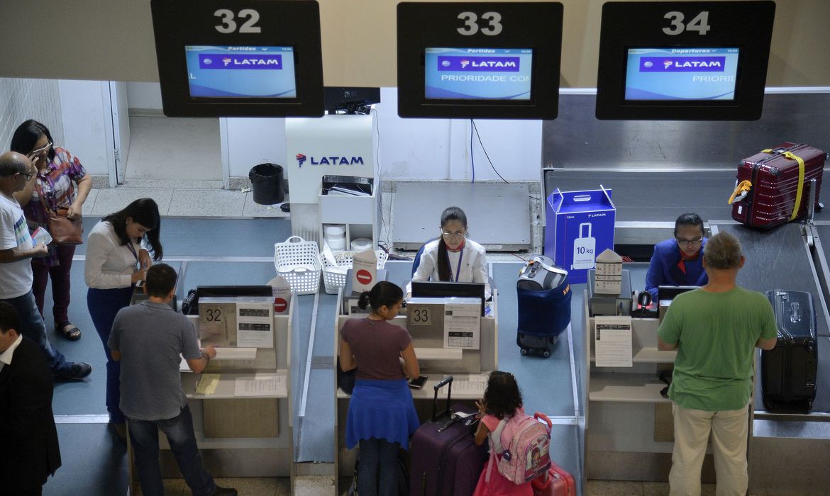 Coronavírus: MPF recomenda cancelamento de passagens aéreas sem ônus