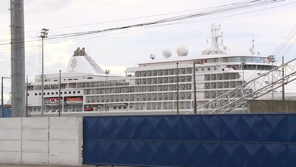 Navio com 609 pessoas a bordo é isolado no Recife por suspeita de coronavírus