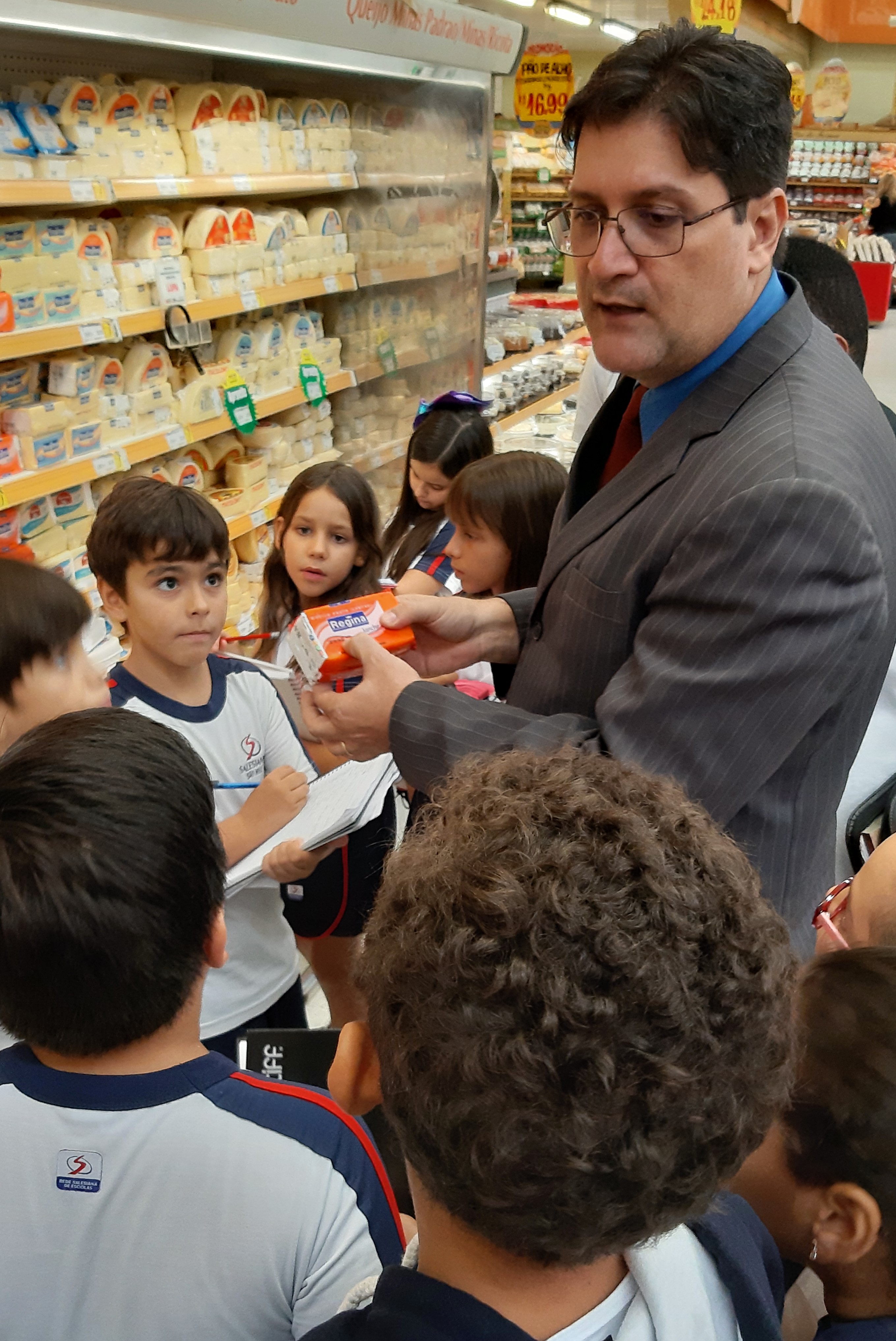 Alunos realizam inspeção técnica com Procon Natal em alusão ao dia do consumidor