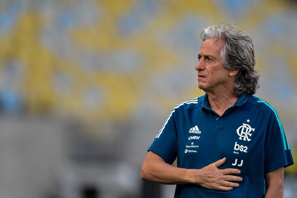 Técnico do Flamengo testa positivo para coronavírus e aguarda contraprova