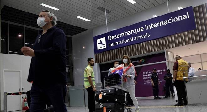 Brasil já tem quase mil casos do coronavírus em 25 estados e no DF