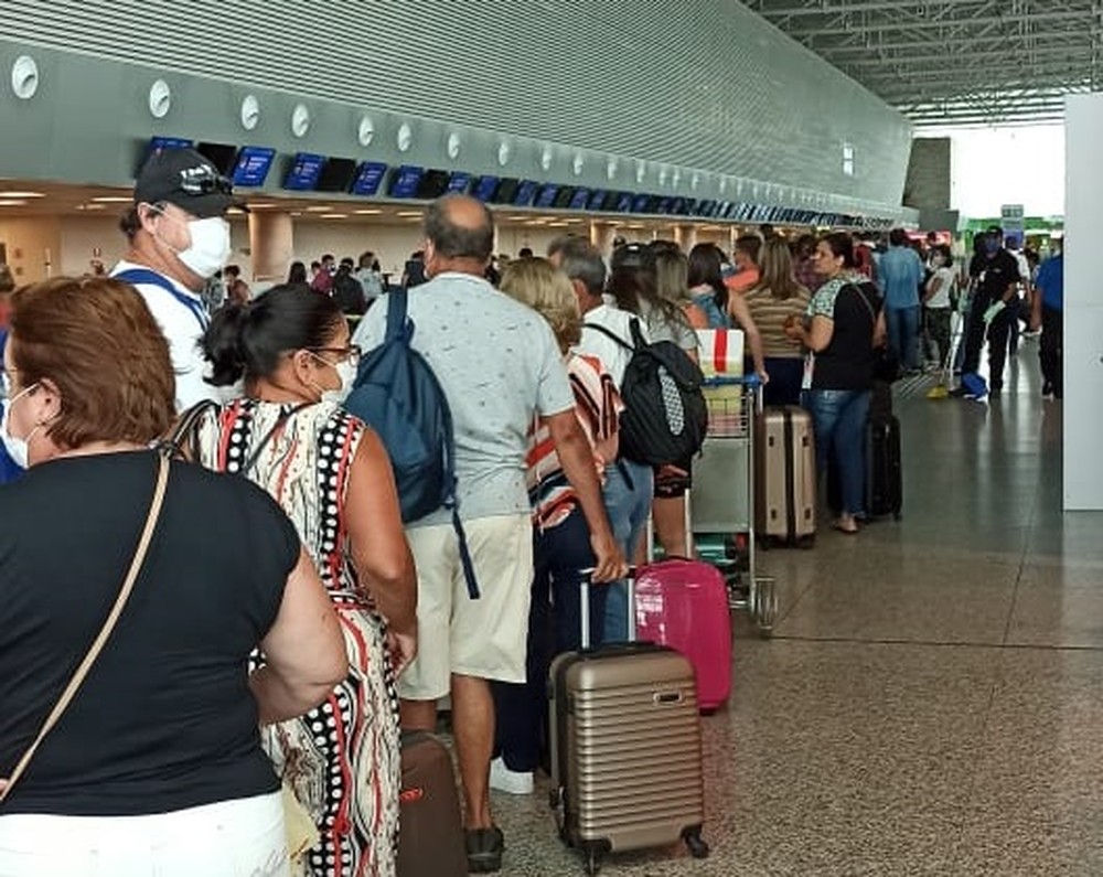 VÍDEO: Aeroporto de Natal tem tumulto após voos cancelados e falta de informação