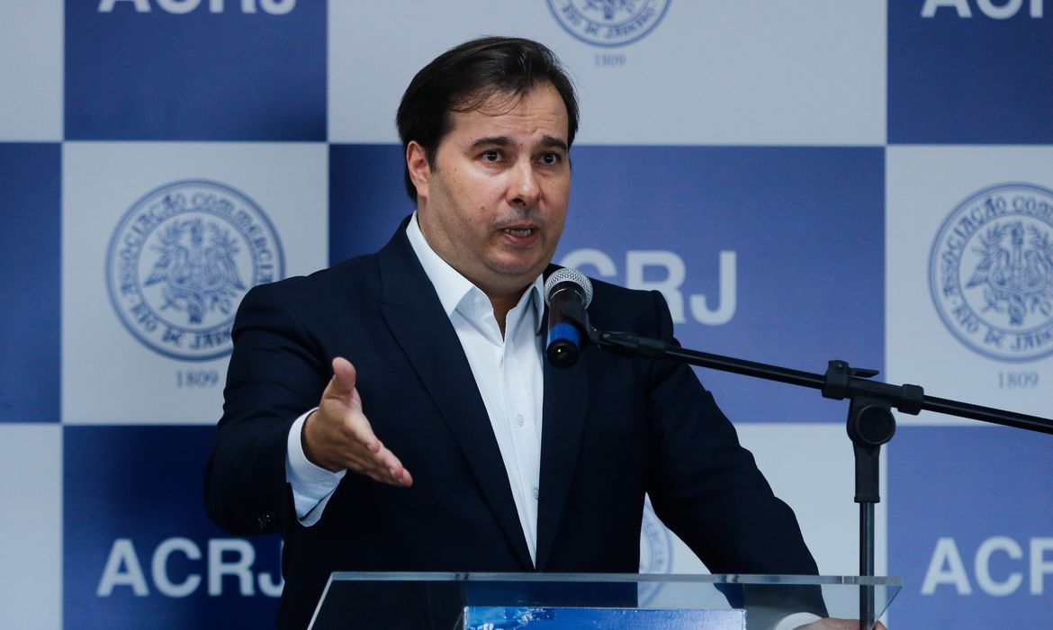 Rodrigo Maia diz que investidores querem flexibilização de isolamento
