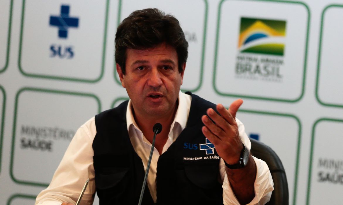 Brasil registra 105 novas mortes e chega a 1.328, diz Ministério