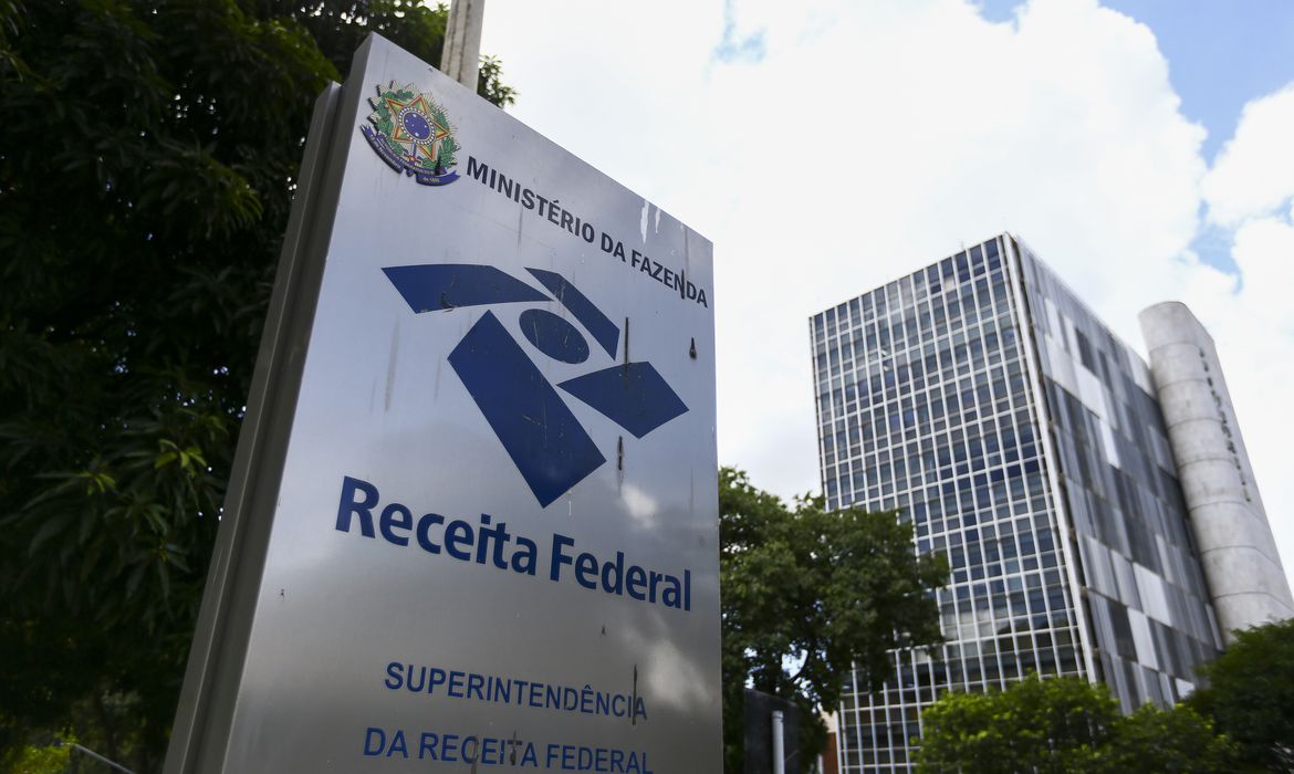 Receita explica como pedir regularização de CPF por e-mail; veja