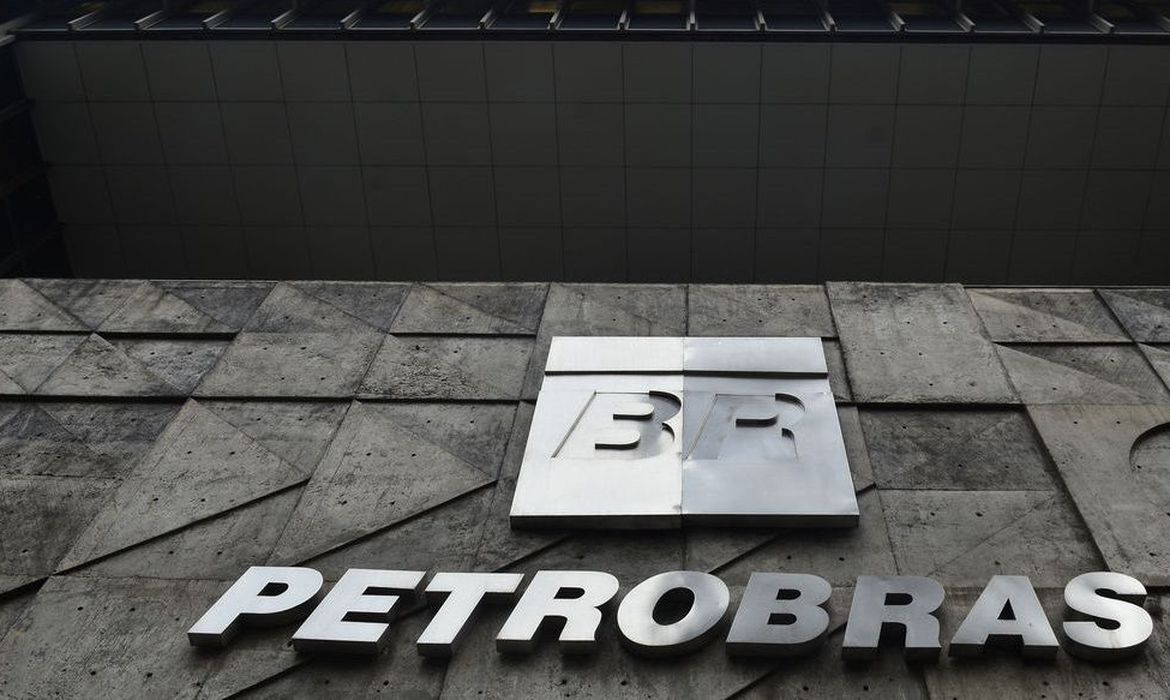 Petrobras põe 62 plataformas em hibernação no RN e outros estados