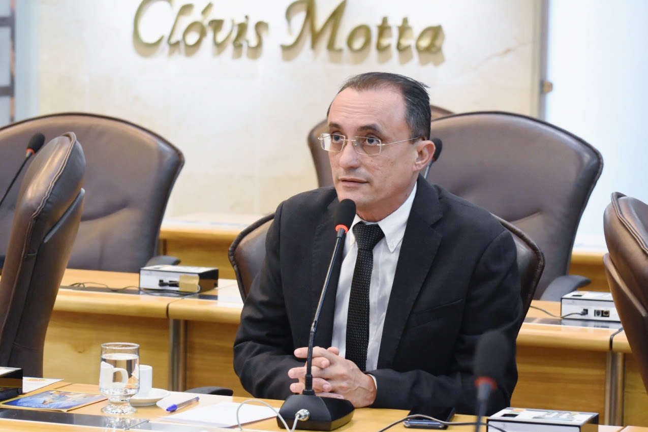 Souza solicita ao Detran funcionamento das autoescolas com aulas remotas