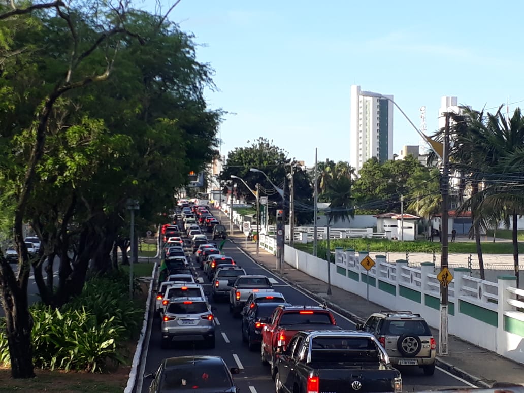 Organizadores de carreata em Natal negam apoio a AI5 e defendem democracia
