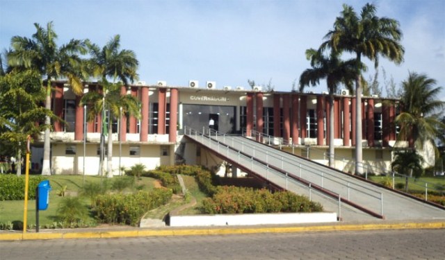 Sindicato diz que Governo do RN estuda reduzir salários de servidores