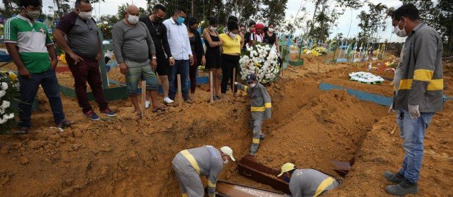 Covid-19: Em crise, Manaus tem estoque de caixões para apenas mais cinco dias