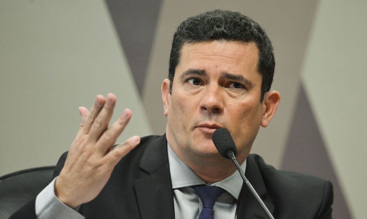 Parlamentares pedem a ministro do STF para antecipar depoimento de Moro