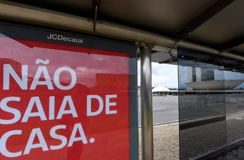 Covid-19: Bolsonaro diz que empenho dos Estados para achatar curva foi 'inútil'