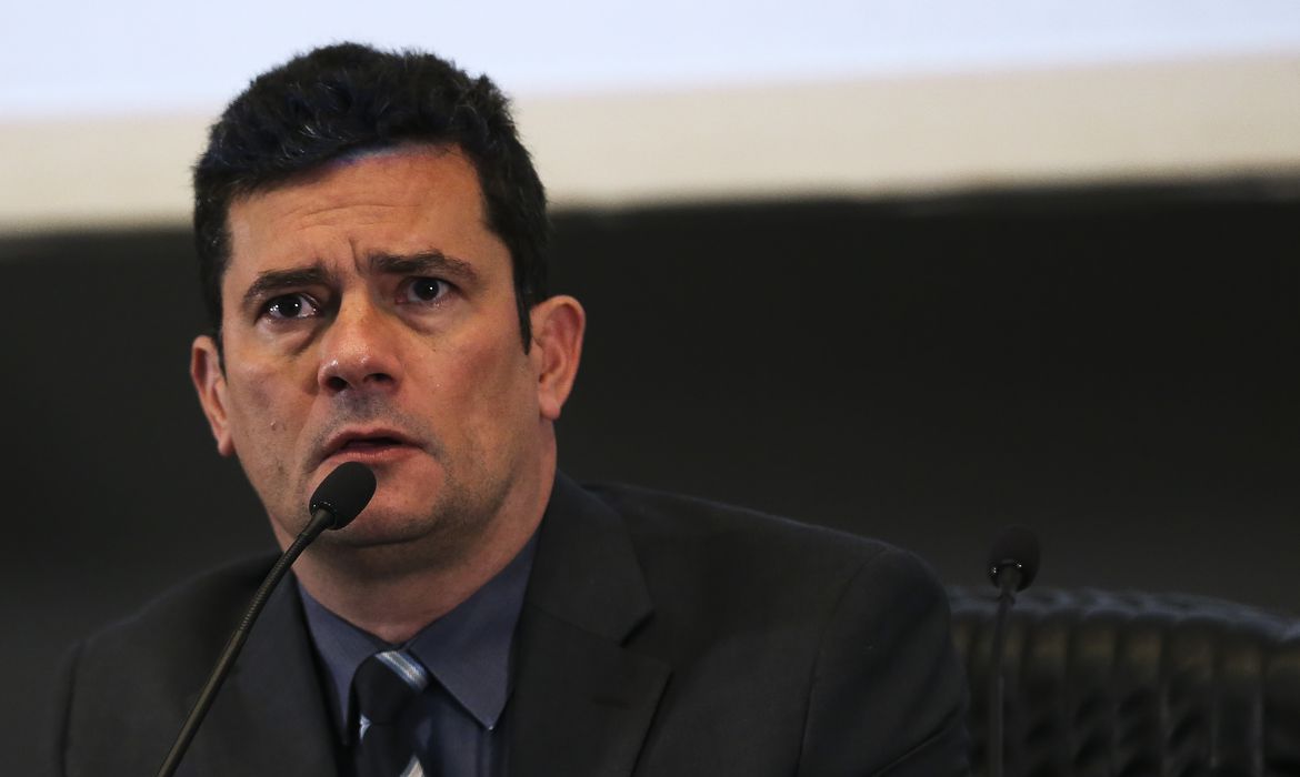 Moro prestará depoimento à PF hoje sobre acusações contra Bolsonaro