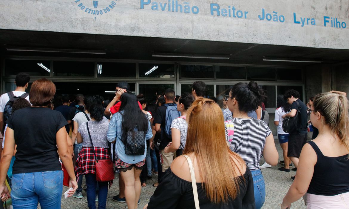 Inscrições para o Enem 2020 começam hoje; saiba como se inscrever