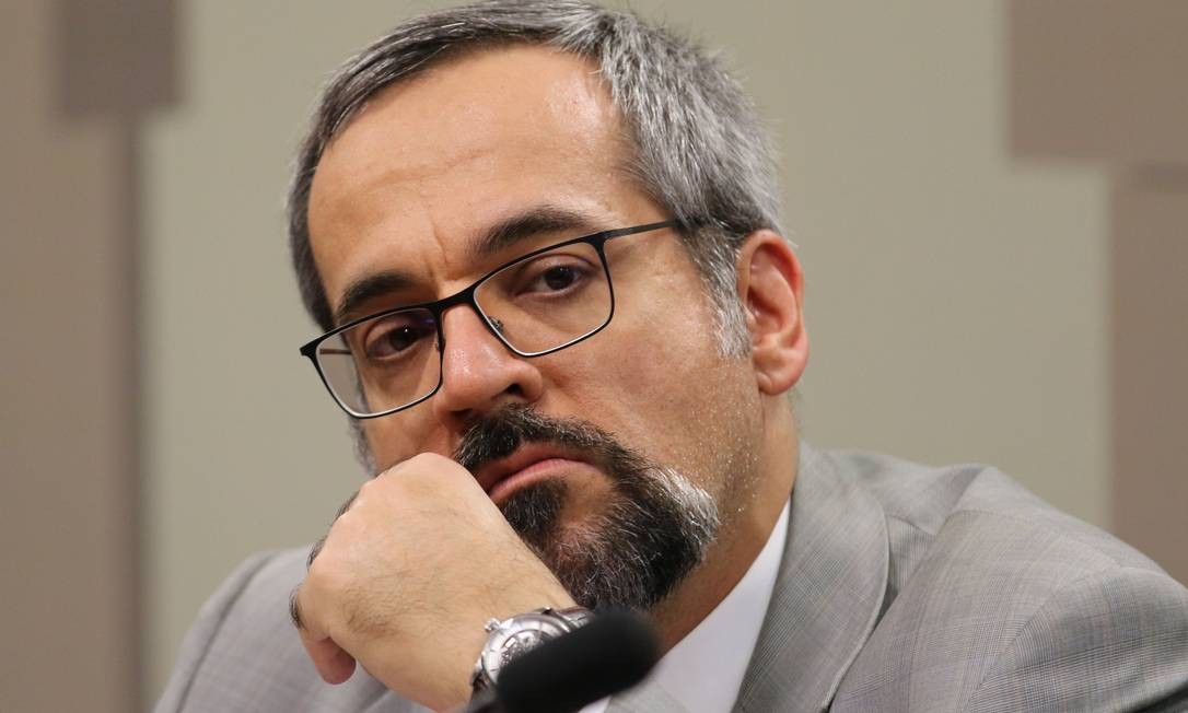 Em reunião, Weintraub disse que ministros do STF têm de ser presos