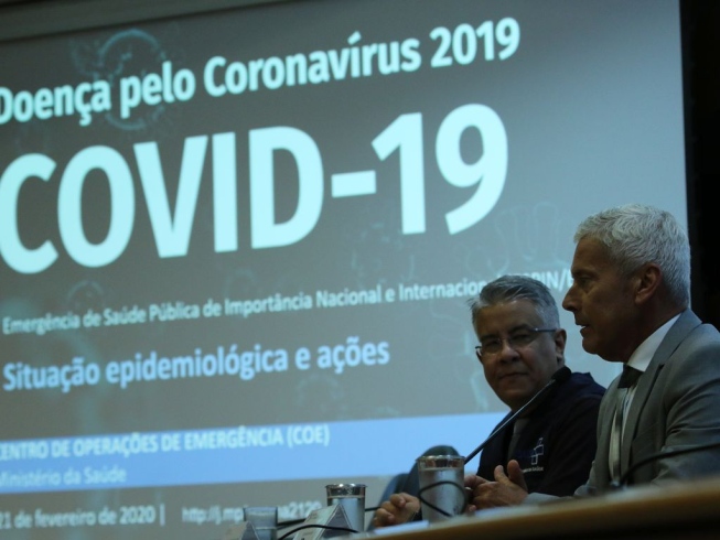 Covid-19: Brasil registra 881 mortes em 24h; total chega a 12,4 mil