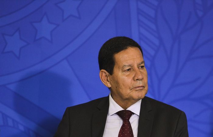 'Quem alinha discurso é bandido', diz Mourão sobre depoimento de ministros