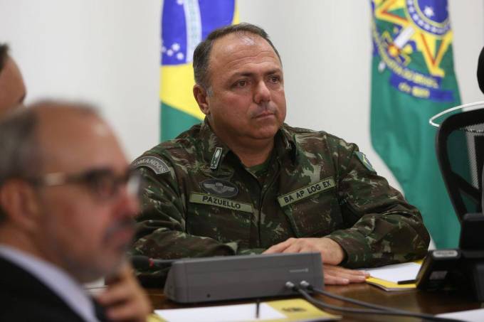 General "casca grossa" é favorito para ser o novo Ministro da Saúde