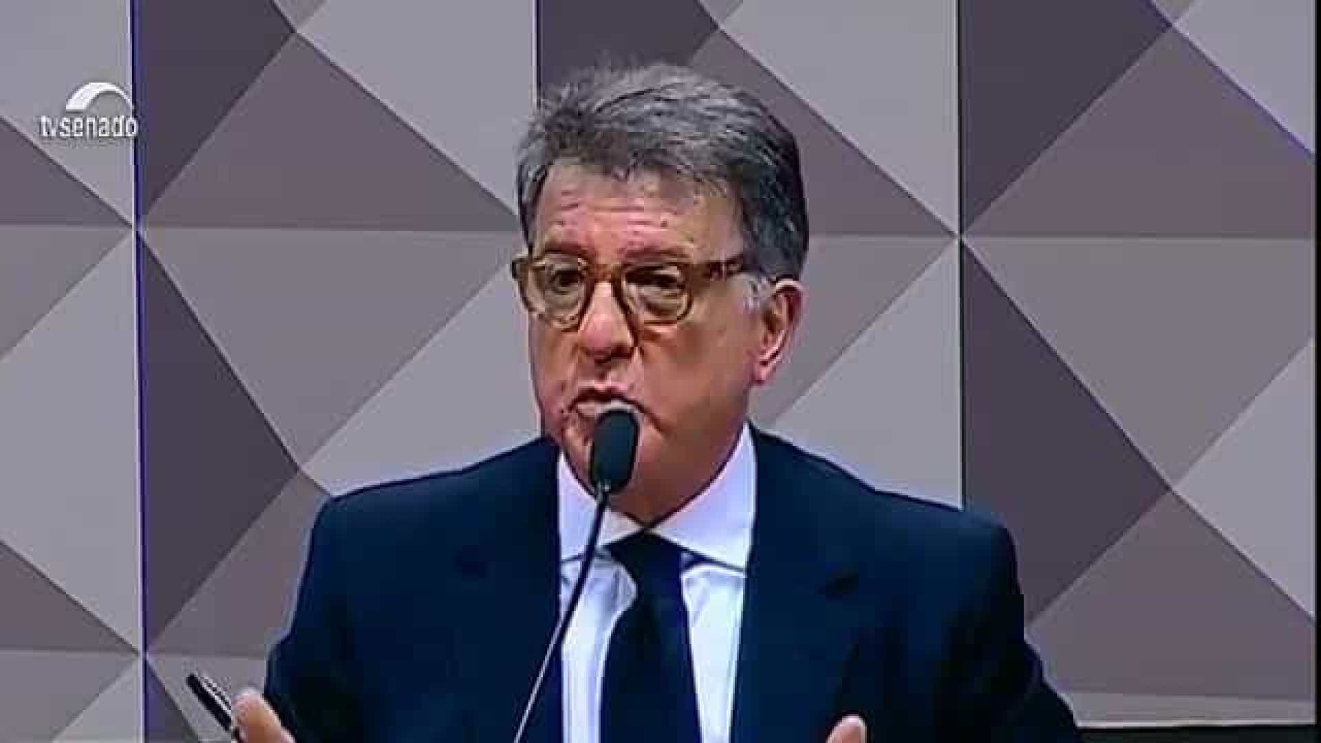 PGR pede que PF ouça empresário que acusa favorecimento a Flávio Bolsonaro