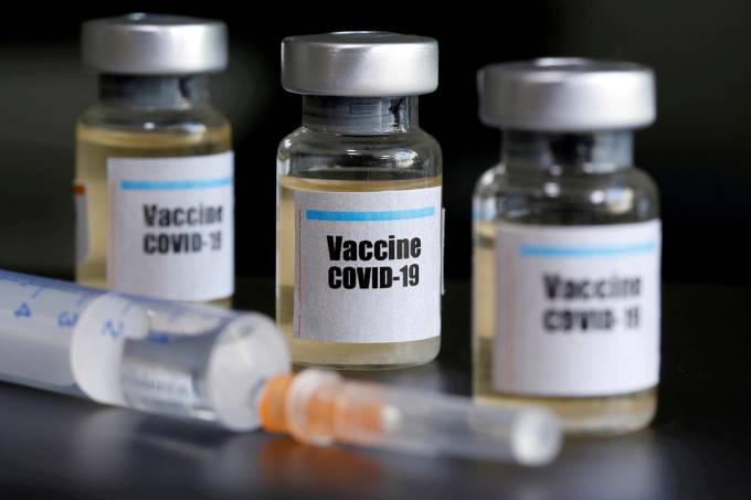 Empresa americana Novavax arrisca e faz vacina contra covid-19 em larga escala