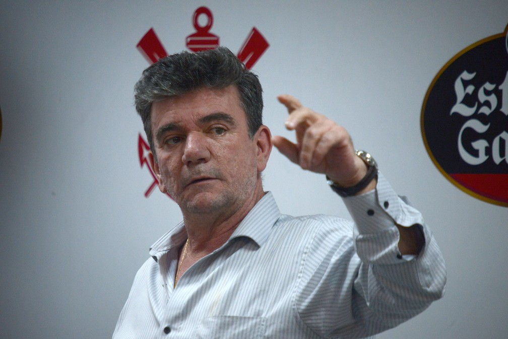Corinthians decide demitir funcionários e dispensar atletas por conta da crise