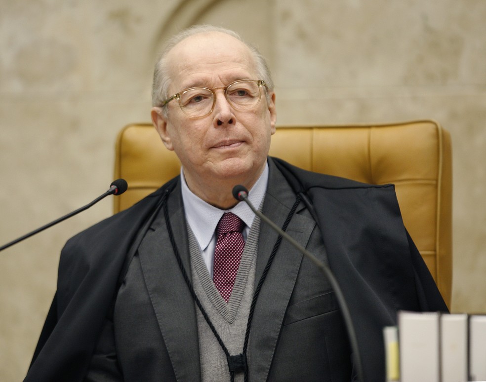 STF arquiva pedido de apreensão de celulares de Jair Bolsonaro e filho