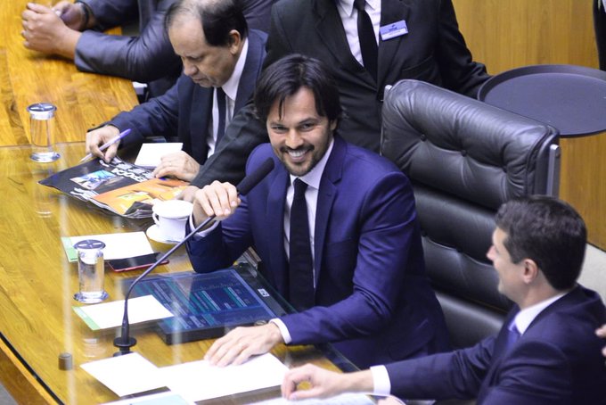 "Sou o maior adversário do governo do PT no RN", diz Fábio Faria em carta; leia