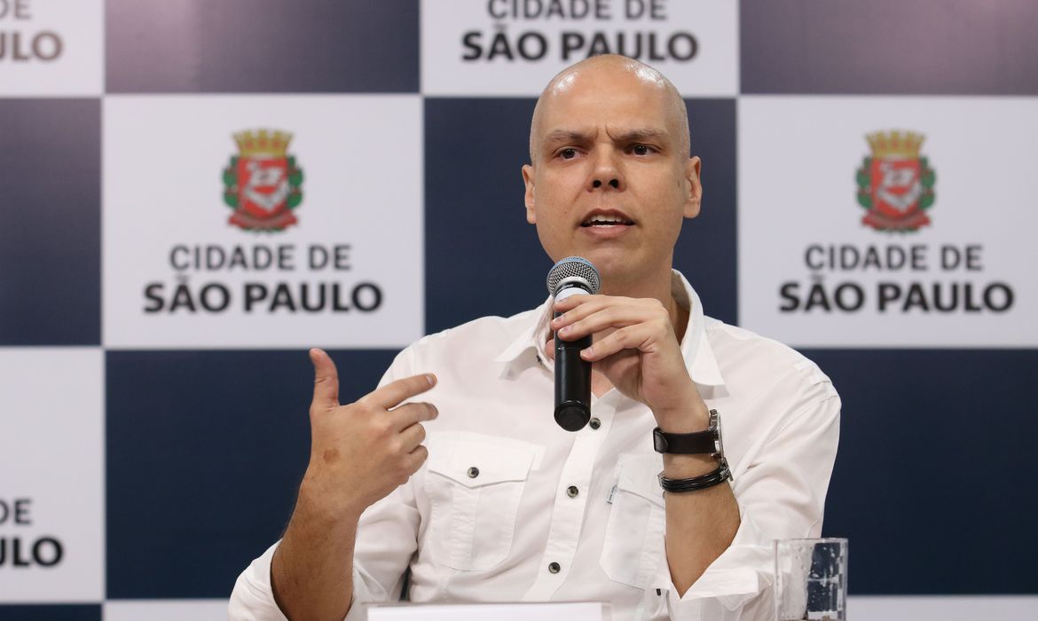 Em tratamento contra câncer, prefeito de São Paulo testa positivo para covid-19