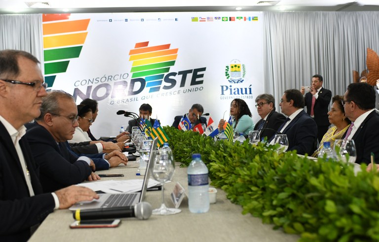 Covidão em PE: TCE manda governo parar de usar Consórcio Nordeste para compras