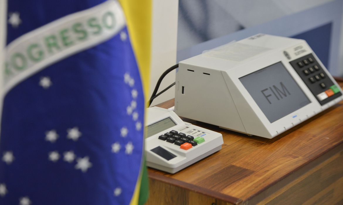 Senado marca votação da PEC do adiamento das eleições