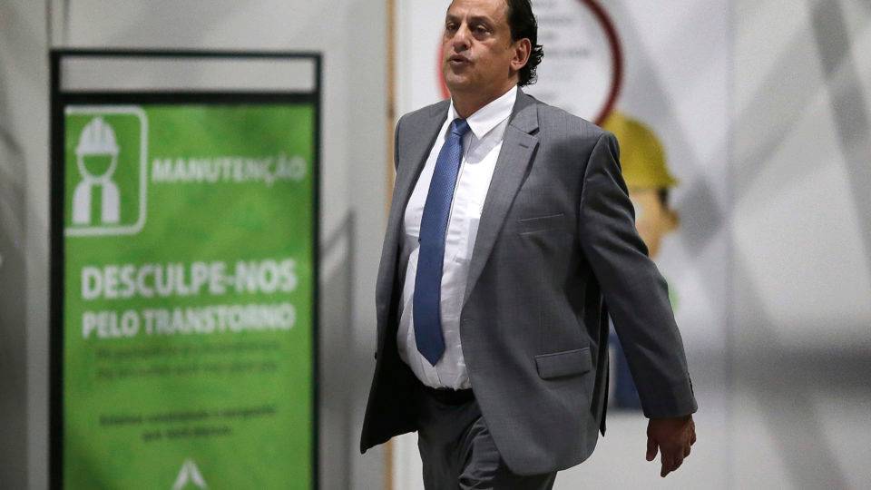 Nunca falei com Queiroz e também não sou o ‘Anjo’, diz advogado dos Bolsonaros
