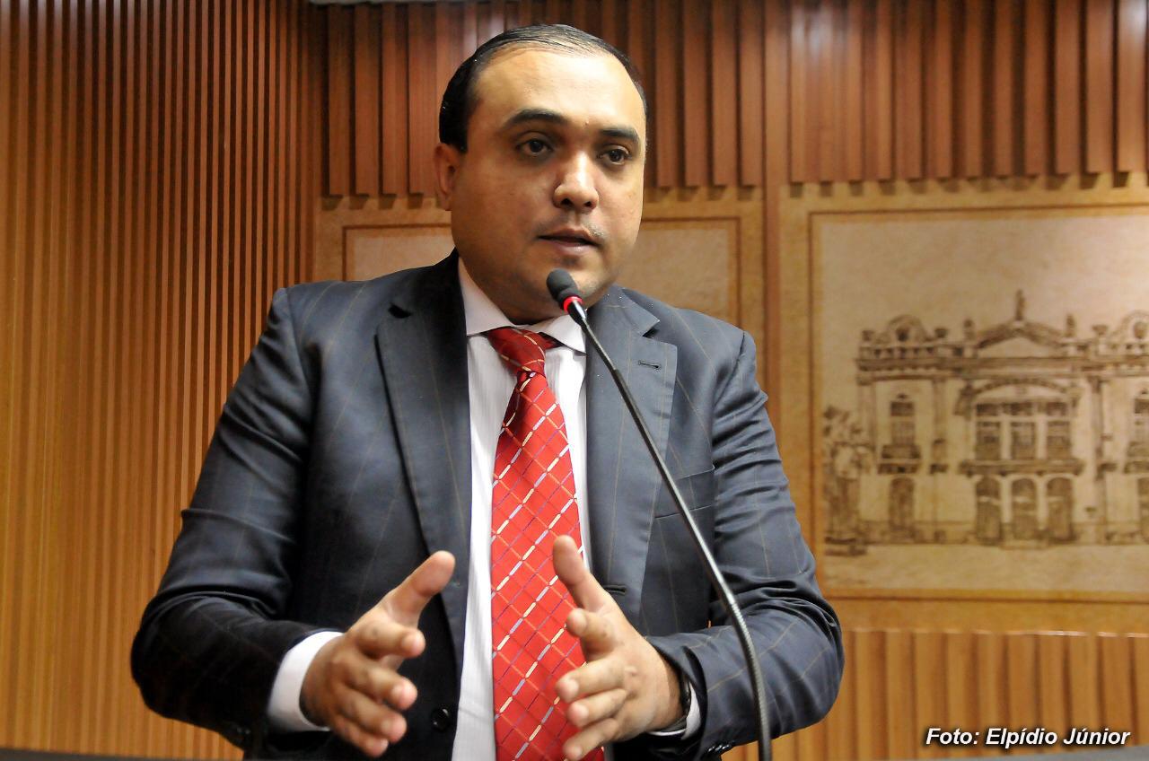 Projeto de Ney Jr. garante aumento da segurança nos serviços de delivery