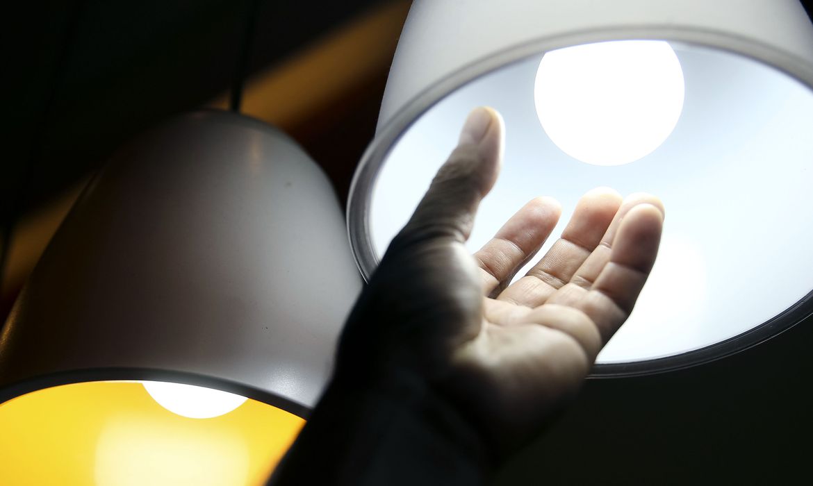 Consumidor poderá tirar dúvidas sobre valor cobrado na conta de luz; saiba como