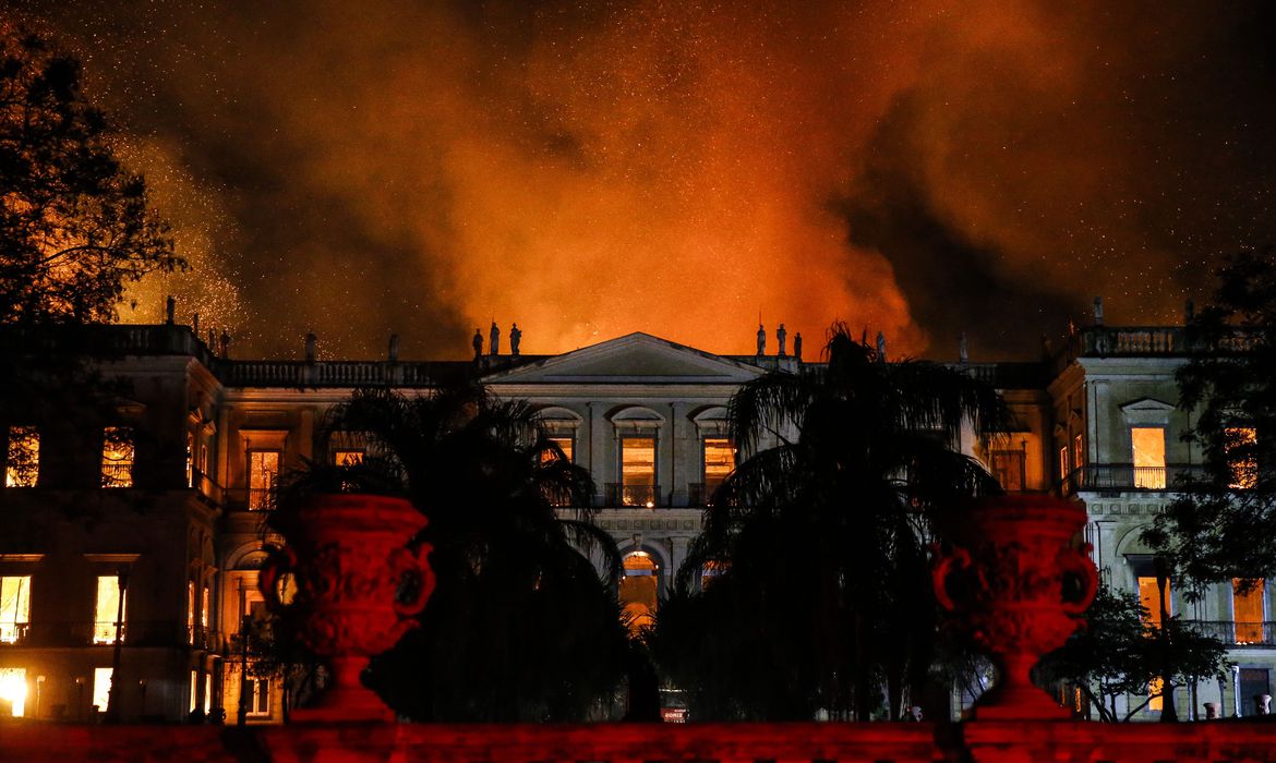 PF conclui investigação sobre incêndio no Museu Nacional; veja resultado