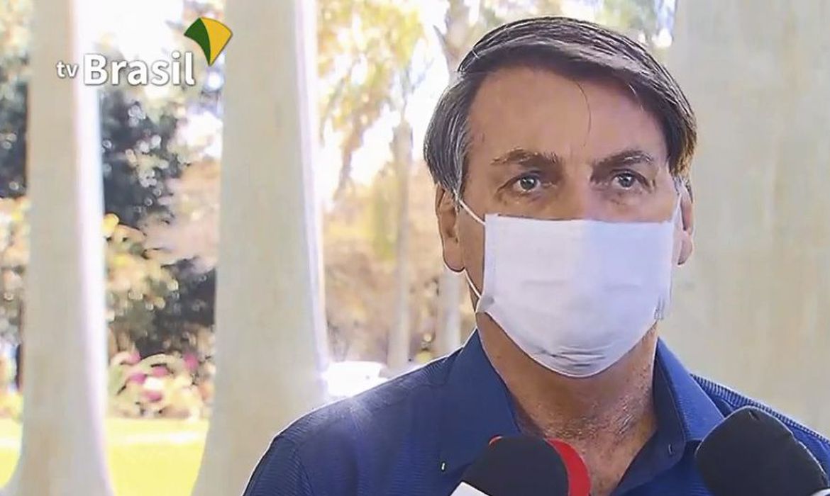 Após tomar cloroquina para tratar Covid, Bolsonaro faz 2 exames cardíacos ao dia