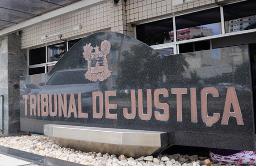 TJ condena ex-prefeito do RN por improbidade e crimes contra a administração