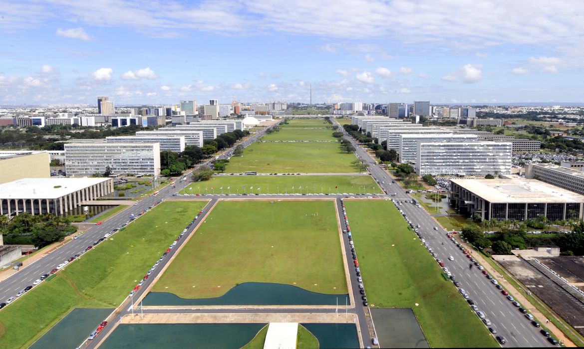 CGU avisa: Governo vai demitir servidores que receberam auxílio emergencial