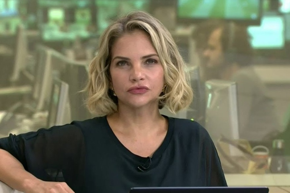 VÍDEO: GloboNews mostra mulher nua por engano e deixa público sem explicação