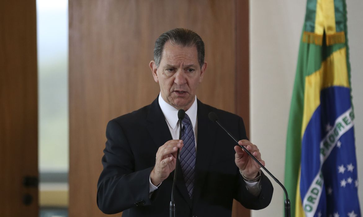 Presidente do STJ está com covid-19