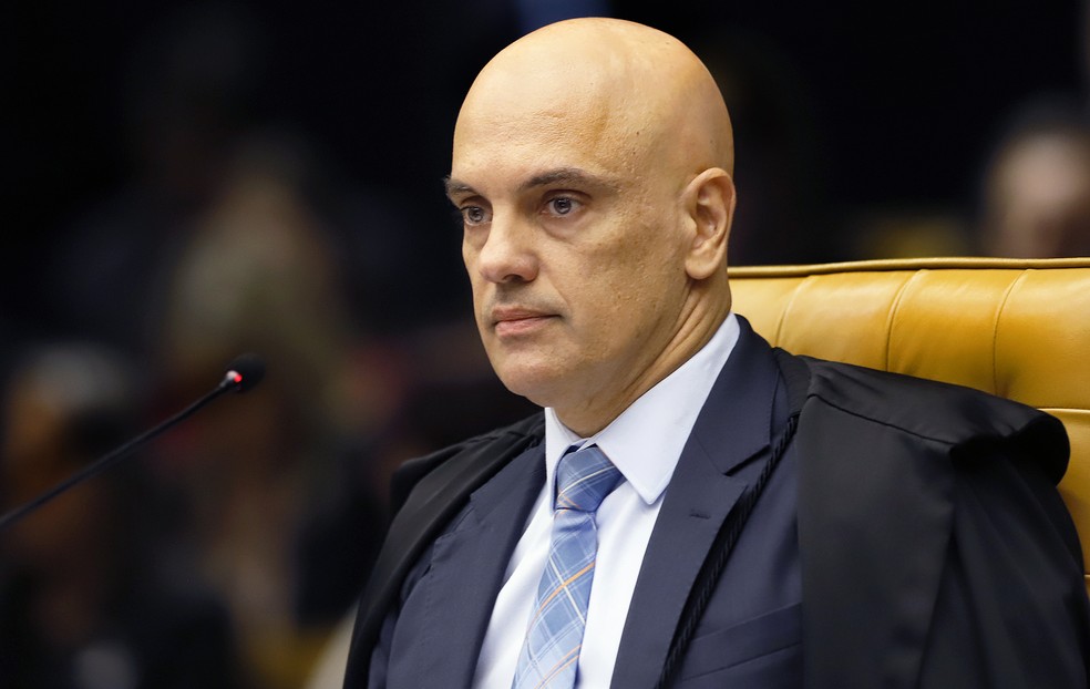 Moraes determina bloqueio de bolsonaristas em redes sociais no exterior