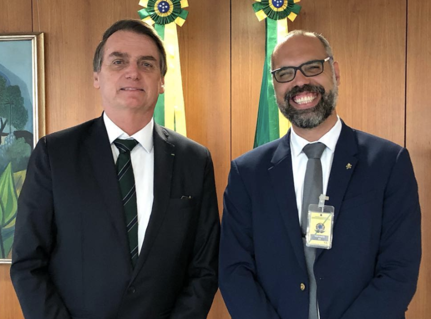Jornalista diz que STF sabe de escutas para espionar Bolsonaro