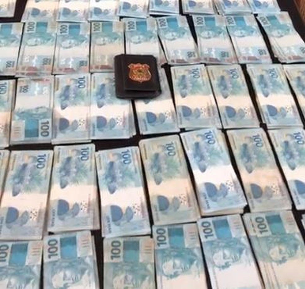 VÍDEO: PF apreende R$ 90 mil em endereço ligado a secretário do Governo de SP