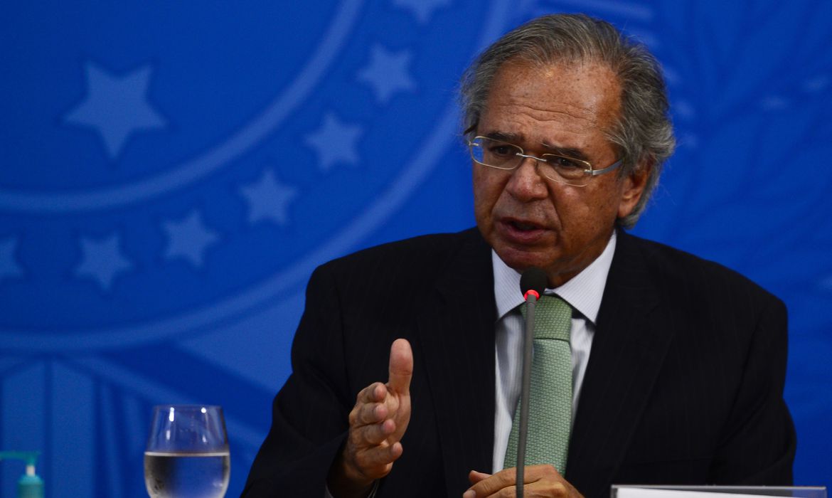 'Furar teto de gastos é caminho para impeachment de Bolsonaro', diz Guedes