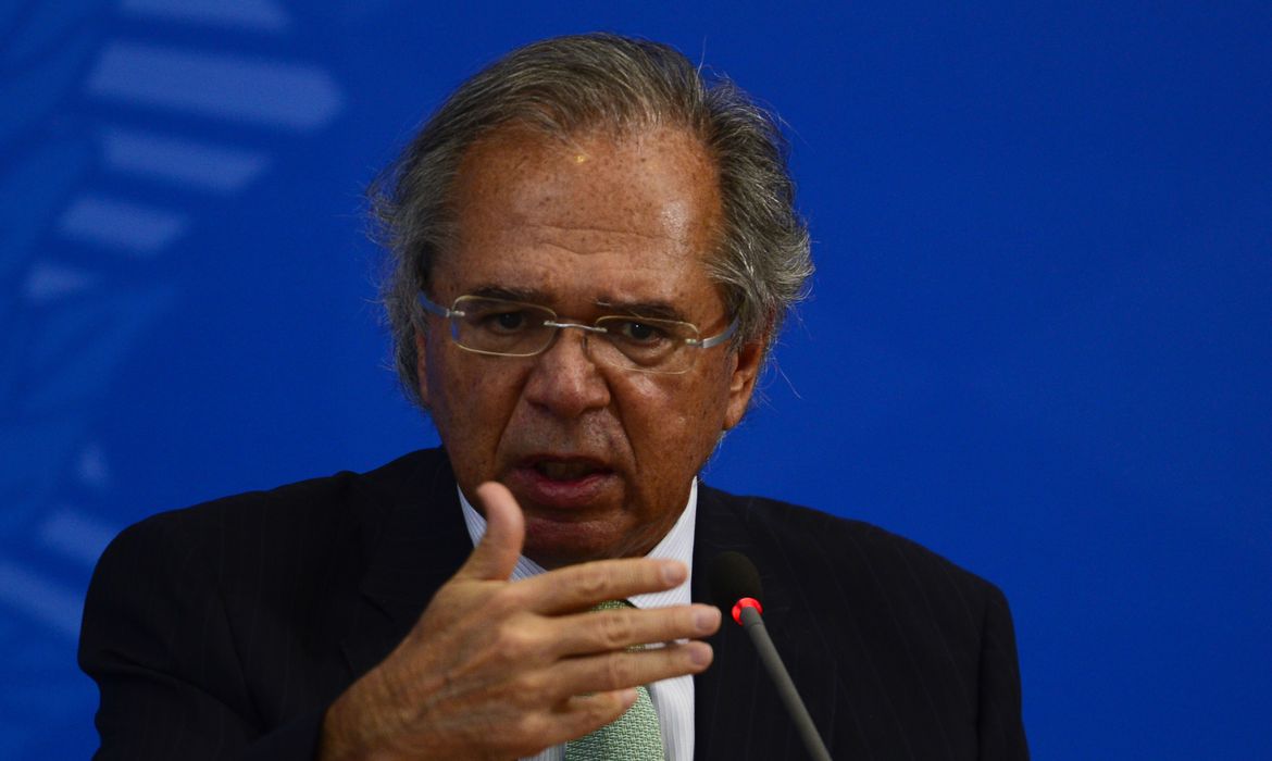 Guedes confirma que dois secretários da pasta pediram demissão