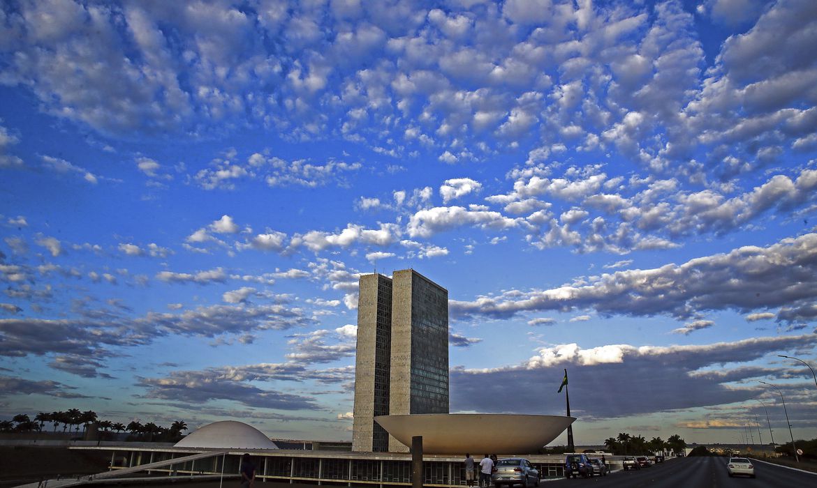 Congresso derruba cinco vetos presidenciais