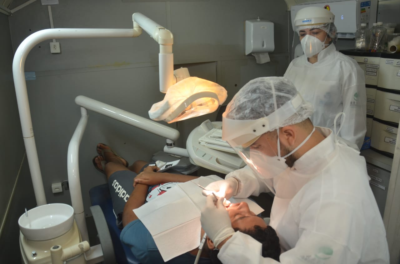 Unidade Móvel Odontológica realizou mais 650 procedimentos em São Gonçalo