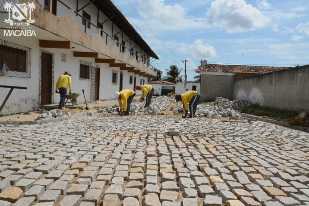 Ministro Rogério Marinho garante R$ 10 mi para obras de pavimentação em Macaíba