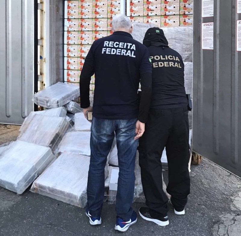 Operação acha 703kg de droga em contêiner de manga no Porto de Natal