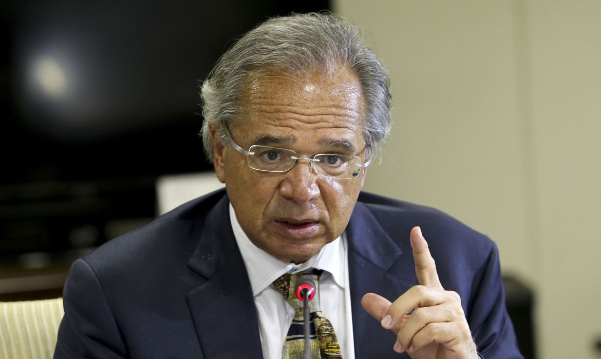 Eu confio no presidente e ele em mim, diz Guedes
